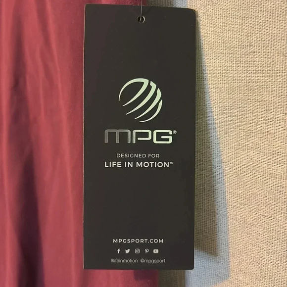 Women's MPG Life in Motion Eventide High Waisted Capri Leggings‎ XS Fig NWT - Picture 2 of 7